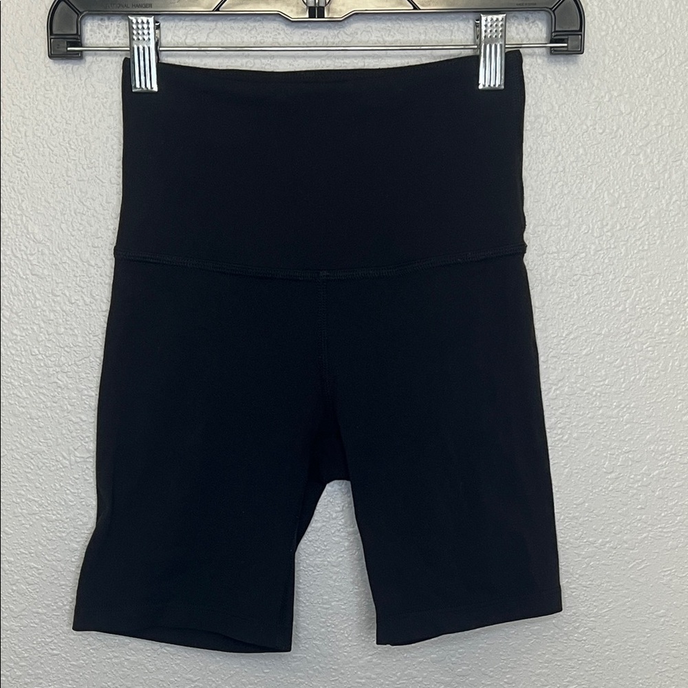 Beyond Yoga Black 6" Biker Short Size XS